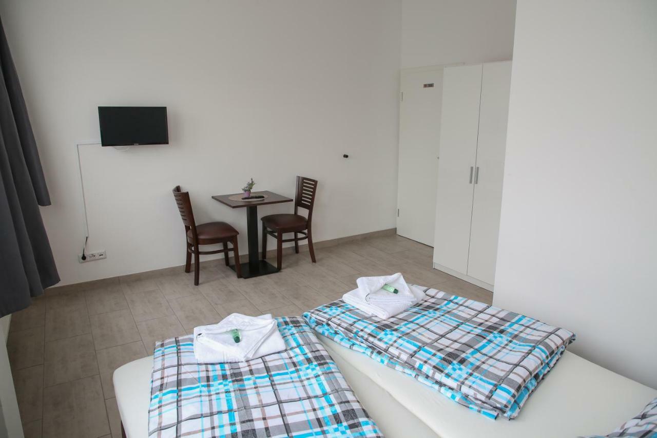 Franken Motel Fuerth Ngoại thất bức ảnh